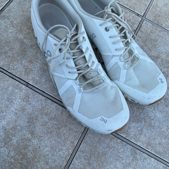 ON MEN'S CLOUD - Picture 10 of 12